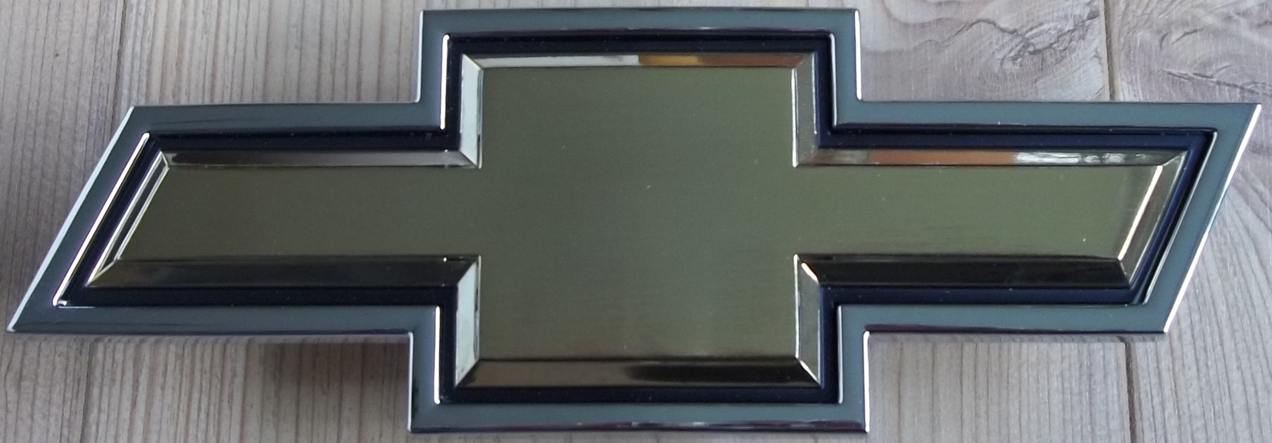 Emblem Grill