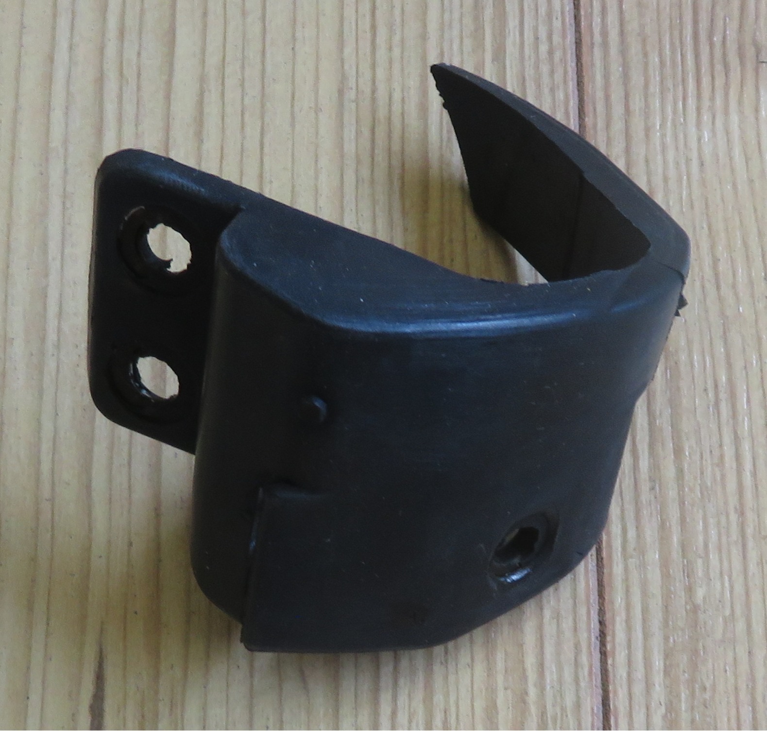 Scheibenführung Heckklappe links